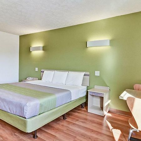 Economy Inn Pittsburgh Airport Moon Township ภายนอก รูปภาพ